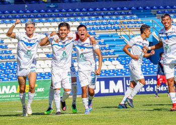 Lobos ULM toma ventaja sobre Cimarrones