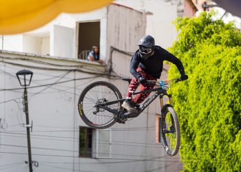 Camilo Sánchez y Juanfer Vélez conquistan el Guanajuato Cerro Abajo