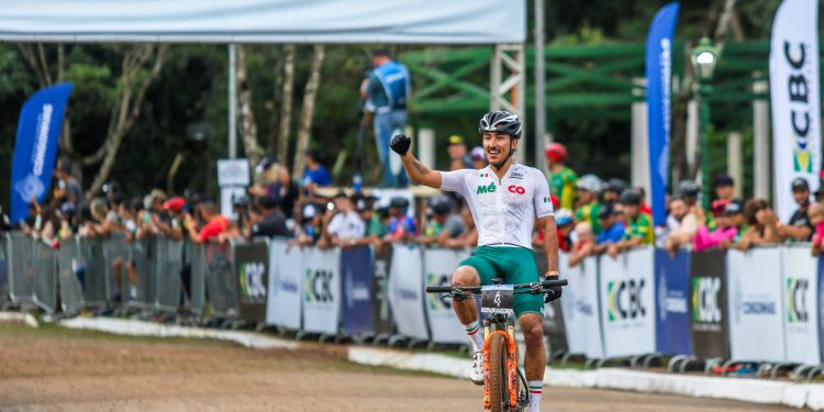 Gerardo Ulloa consigue plaza para JO Paris 2024 en el Ciclismo de Montaña