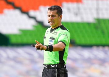 FMF emite sanción para el árbitro Fernando Hernández