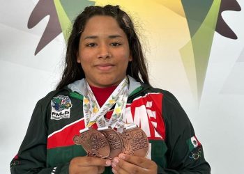 Ángeles Cruz, pesista veracruzana, obtiene tres bronces en el Panamericano Juvenil Sub 20 en Colombia