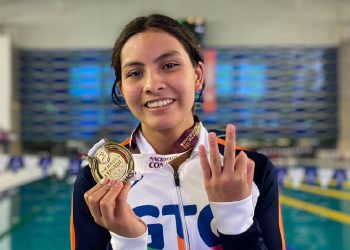 Suma Ximena Pérez su tercer oro en natación para Guanajuato