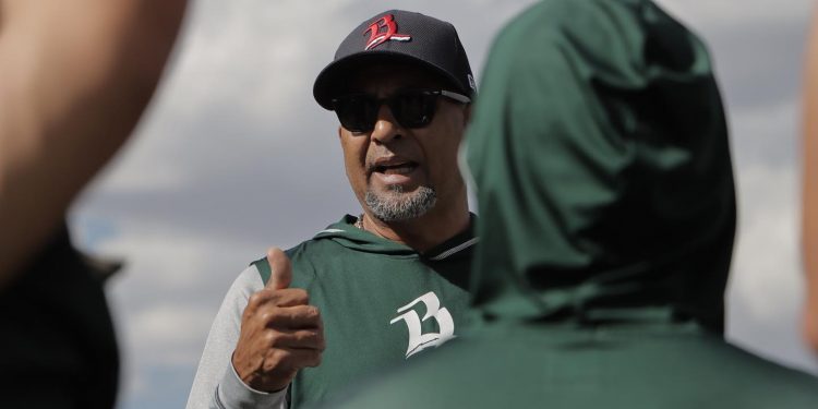 Se va uno más… Orlando Merced deja de ser manager de Bravos de León