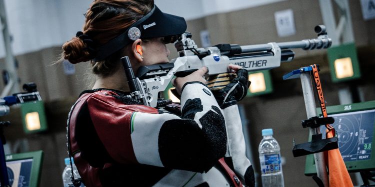 Suma Andrea Palafox plata y bronce en Tiro Rifle aire 10 metros, individual y en equipo