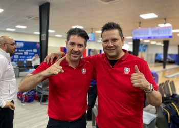 ¡Oro para México!, representante guanajuatense Ricardo Lecuona, entrega presea en boliche por equipos
