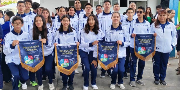 Abanderan a deportistas leoneses rumbo a los International Children’s Games