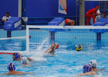 En waterpolo México va por la medalla de bronce, enfrentando a Cuba.