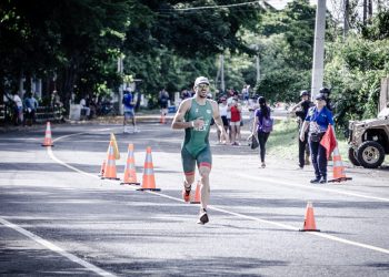 Con integrante guanajuatense, México se lleva el oro por equipos en el triatlón centroamericano