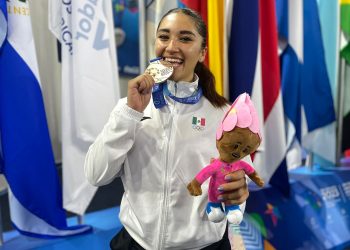 Cinthia de la Rue consigue bronce para México en Karate