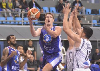 Llega Alexis Elsener ‘El Gato’ a la ofensiva de las Abejas de León