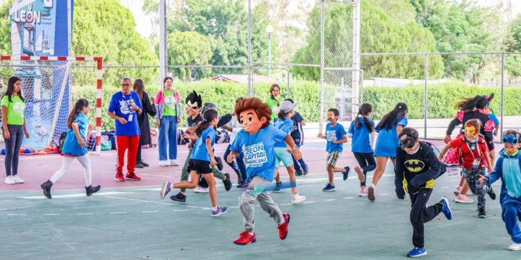 Se supera meta de inscritos en Curso de Verano de Comude León