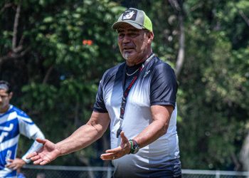 Celaya destituye a Francisco Ramírez como su entrenador