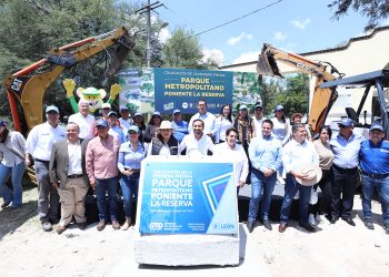Colocan la primera piedra del parque metropolitano poniente ‘La Reserva’ en León, Gto.