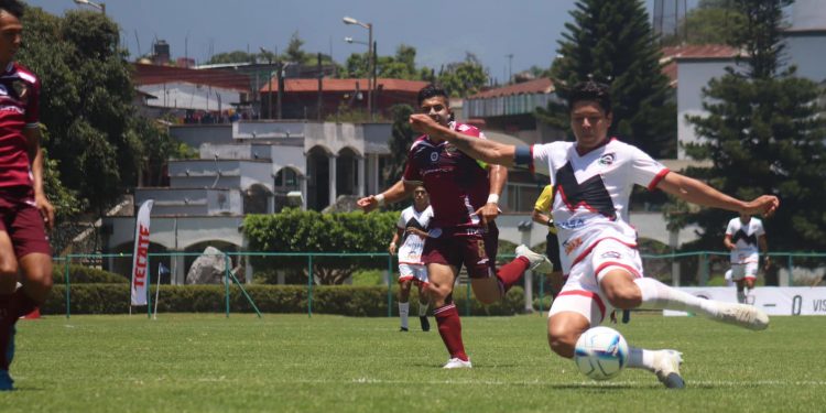 Petroleros de Salamanca se estrena con triunfo de visita ante Montañeses