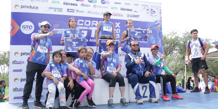 Más de 2 mil personas celebran junto a CECyTE Guanajuato, 200 años de Grandeza