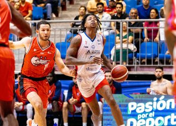 Debuta Walter McCarty con Freseros de Irapuato con dura derrota ante Halcones Rojos