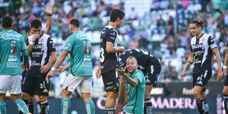 Rescata León el empate ante Necaxa con increíble autogol