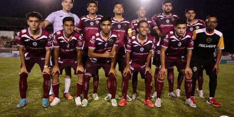 Petroleros de Salamanca vence a Inter Playa y sigue en lo más alto