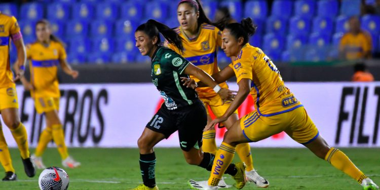 León Femenil muestra garra pero cae en su visita al líder Tigres
