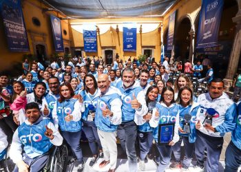 Abanderan a atletas rumbo a Panamericanos 2023 y reconocen a medallistas de Centroamericanos y Para panamericanos Junior