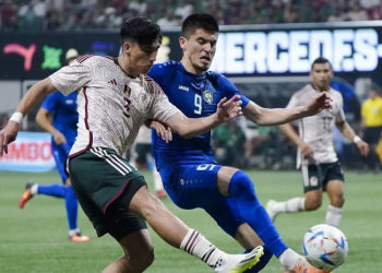 México deja escapar la victoria ante Uzbekistán