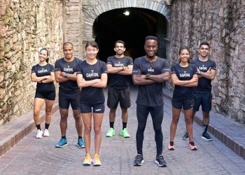 Presentan playera y medalla del Maratón Capital 2024