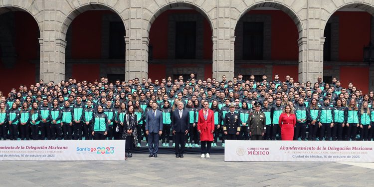 Abanderan a la delegación mexicana rumbo a los Juegos Panamericanos de Santiago 2023