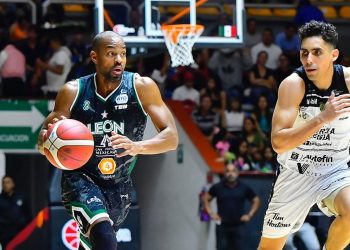 ¡Imponentes! Abejas de León barre a Fuerza Regia y es nuevo líder de la LNBP