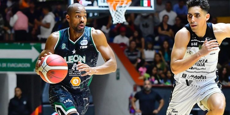 ¡Imponentes! Abejas de León barre a Fuerza Regia y es nuevo líder de la LNBP