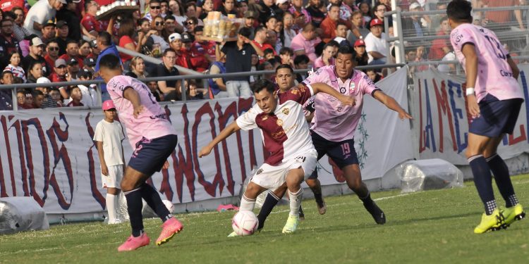 Irapuato y Petroleros quedan a deber a más de 25 mil aficionados en el Sergio León Chávez