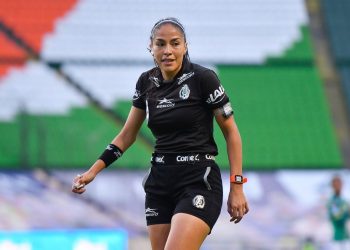 Denuncian amenaza con pistola a árbitra guanajuatense Priscila Pérez Borja