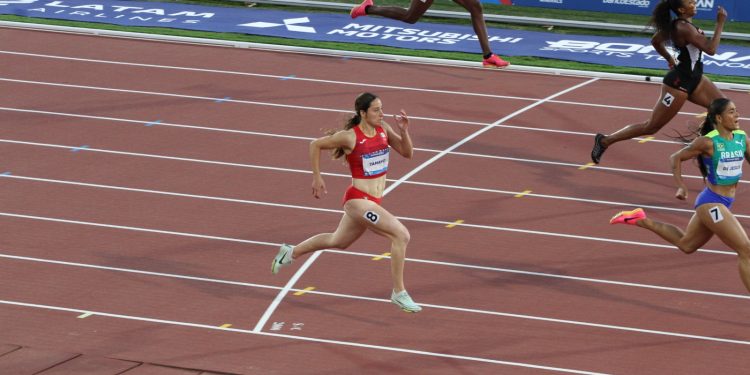 Cierra Cecilia Tamayo su accionar en Santiago 2023 con sexto lugar en los 200m