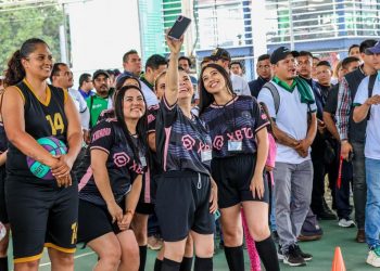 Conviven en el 1er Torneo Relámpago de Funcionarios Públicos de Comude León