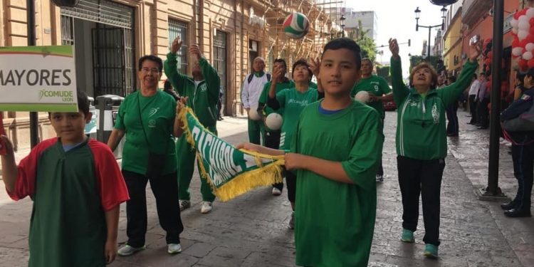 León celebra el 113 Aniversario de la Revolución Mexicana con un Desfile Deportivo Histórico