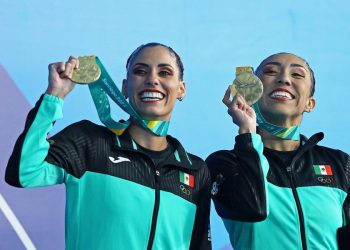 Oro y boleto a París 2024 para Nuria Diosdado y Joana Jiménez en nado sincronizado