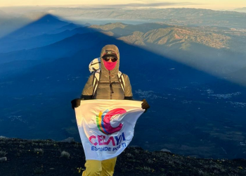 La celayense, Elena Cortés, conquista las 3 montañas más altas de Centroamérica