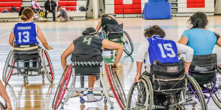 El título de la primera Copa de Básquetbol en Silla de Ruedas se queda en León