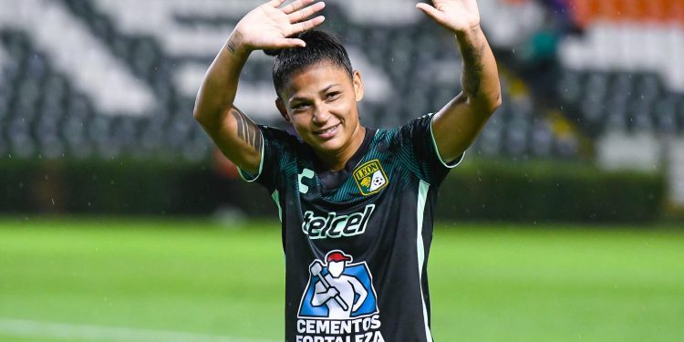 Se despide León Femenil de la brasileña Maria Alves