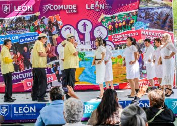 Celebran los adultos mayores el Día Internacional de Ciudades Educadoras.