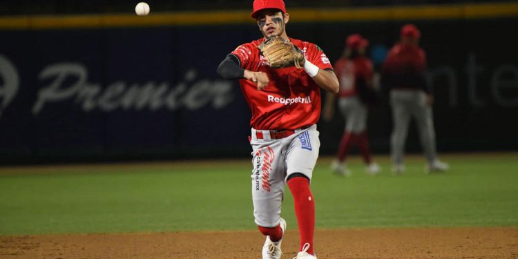 Ítalo Motta refuerza las paradas cortas de los Bravos de León