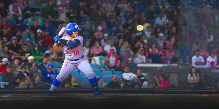 Las Charras se imponen contra las Bravas en el primero de la serie