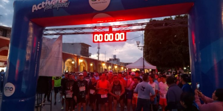 La 3ra. Carrera Nocturna Sobre las Olas resultó un éxito