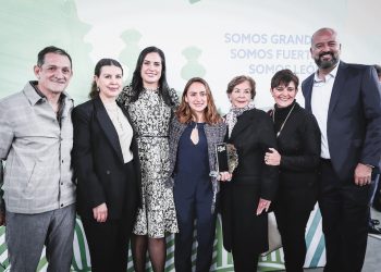 Reconocen a la triatlonista Sara Roel con el galardon ‘Soy de León’