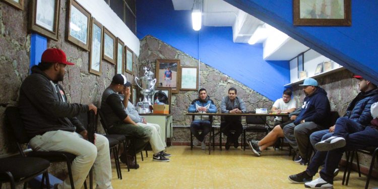 Listos los «Titanes del Bajío» para cantar el ‘Play Ball’