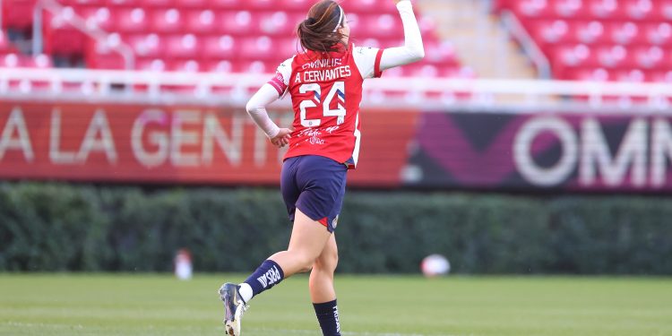 ¡Histórica goleada! Chivas Femenil avasalla 10-2 a Santos, con seis de Alicia Cervantes