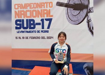Kelly Alejandra López, campeona nacional absoluta de halterofilia sub 17