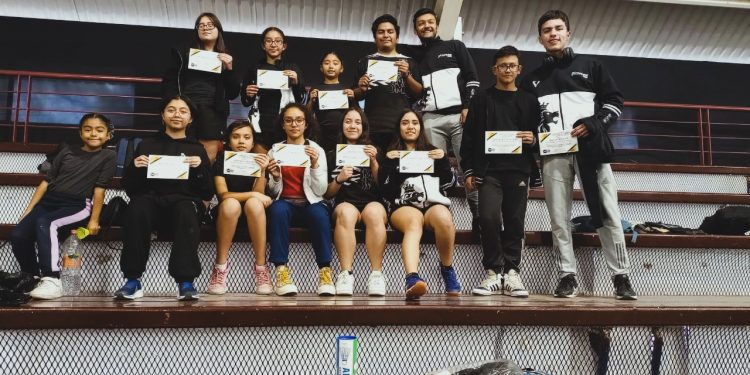 Once bádmintonistas leoneses avanzan al Macroregional rumbo a Nacionales CONADE 2024