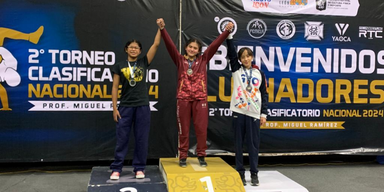 Destacan luchadores celayenses en clasificatorio nacional