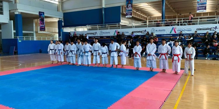 36 karatecas leoneses clasifican al Macroregional de Nacionales CONADE 2024