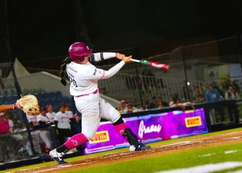 Bravas vencen a Olmecas en el primer compromiso